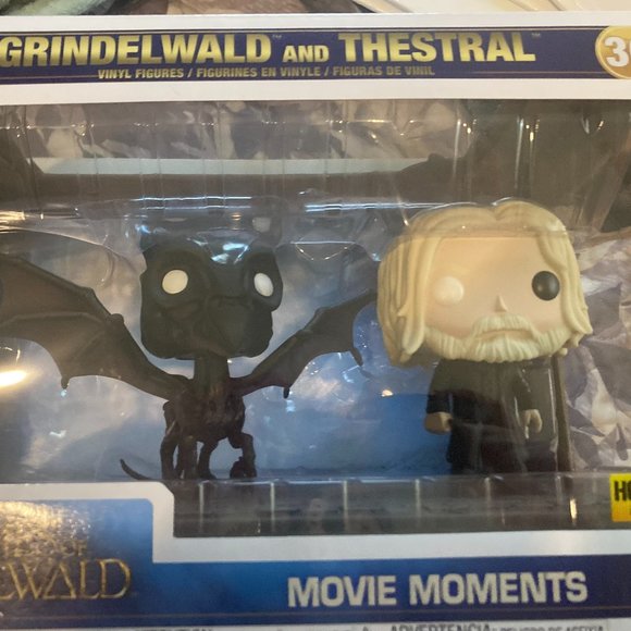 Hot Topic Exclusive Movie Moments Grindelwald & Thestral - Picture 1 of 5
